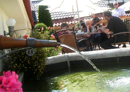 Brunnen - Walter Onderka