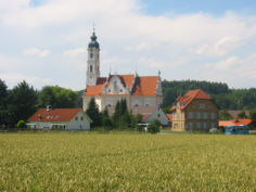 Blick auf Barockkirche Steinhausen